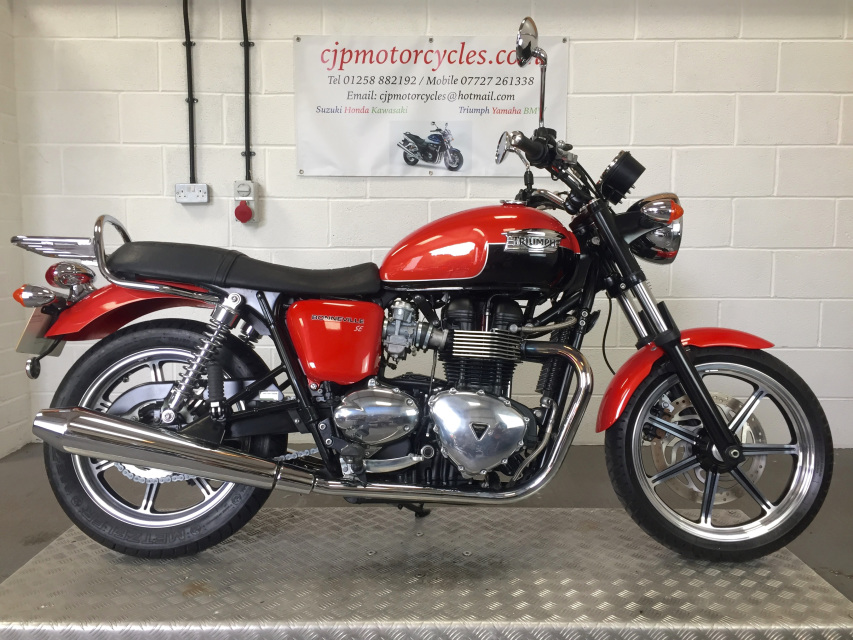 2013 Triumph Bonneville Se
