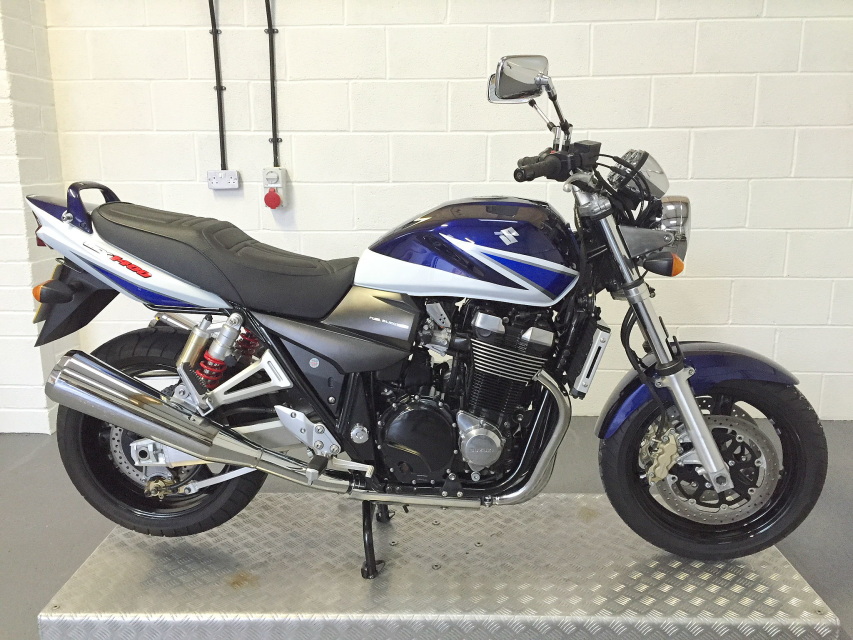  Suzuki Gsx1400- K4