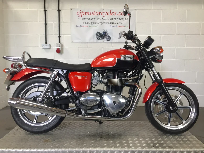 2013 Triumph Bonneville Se