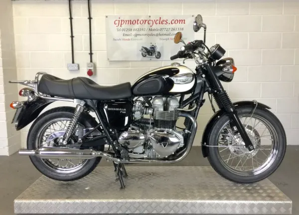 2004 Triumph Bonneville T100