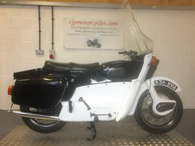 1960 Ariel Leader