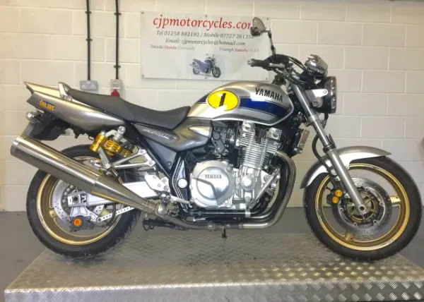 2009 Yamaha Xjr1300