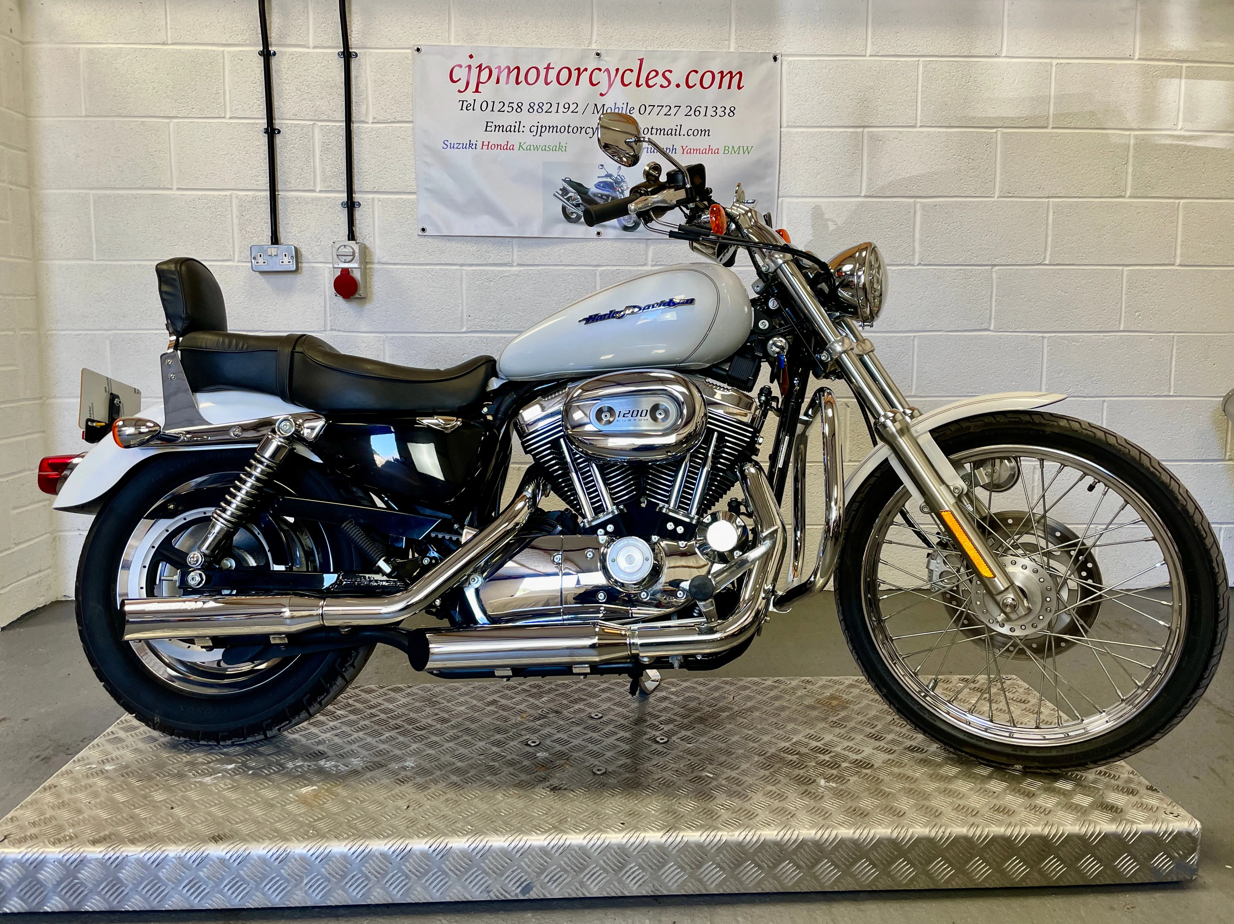 2004 Harley Davidson Xl1200 C Custom Sport