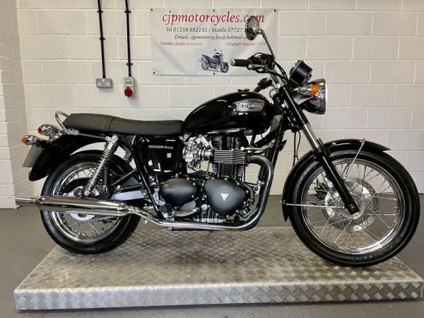 2023 Triumph Bonneville 865 Black