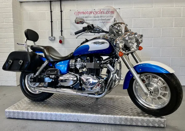 2011 Triumph Bonneville America 865 Efi